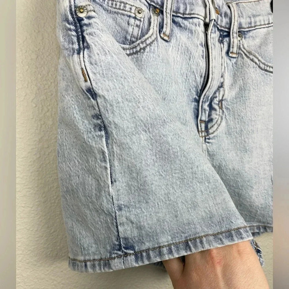 J-CREW Women’s 24 High Rise Light Wash Denim Shorts Jorts Rigid - Picture 3 of 12